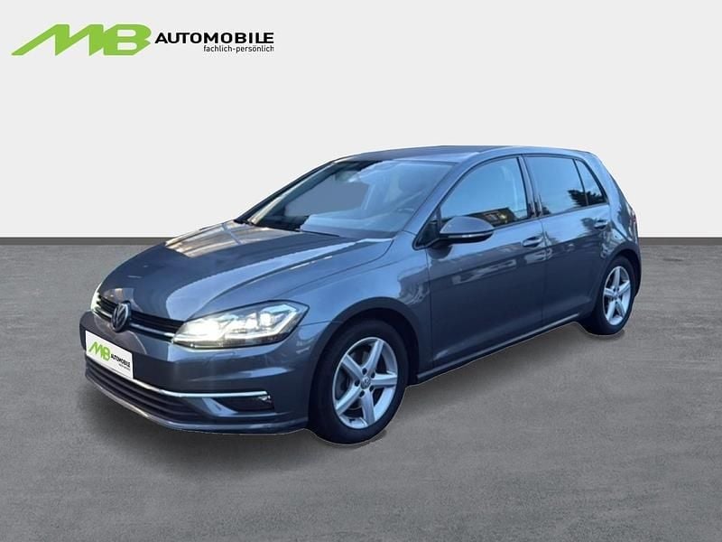 Gebraucht VW Golf Comfortline 150 PS (110 kW) 2019 Grau Limousine