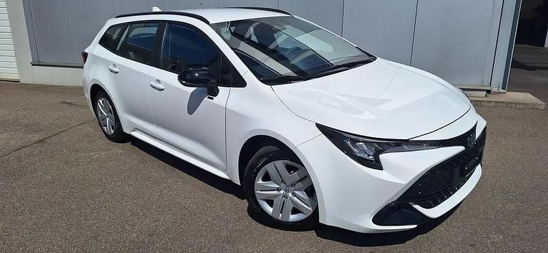 Weiss Neu 2025 Toyota Corolla Active Kombi | CHF 34’590 (Guter Preis) - Bild 1/4