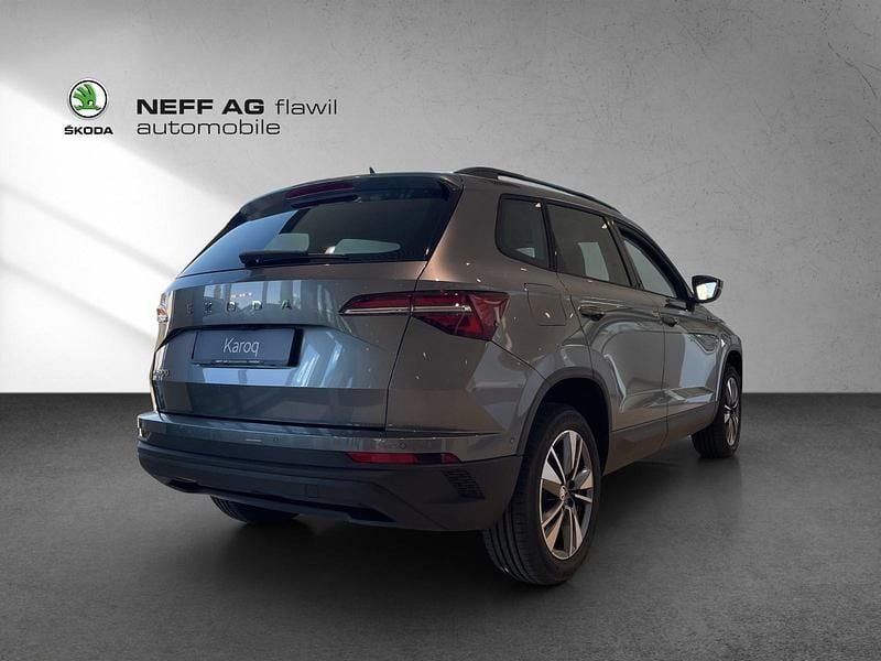 Neu Skoda Karoq Selection 150 PS (110 kW) 2025 Grau SUV