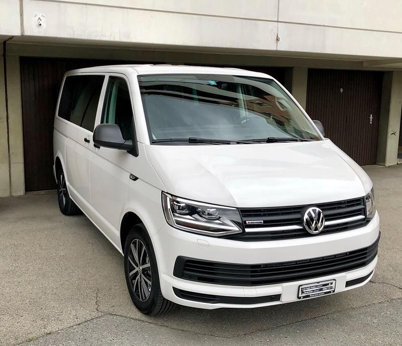 Gebraucht VW Multivan Trendline 150 PS (110 kW) 2019