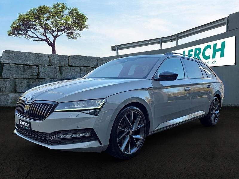Grau Gebraucht 2019 Skoda Superb SportlinePlus Kombi | CHF 25’900 (Fairer Preis) - Bild 1/4