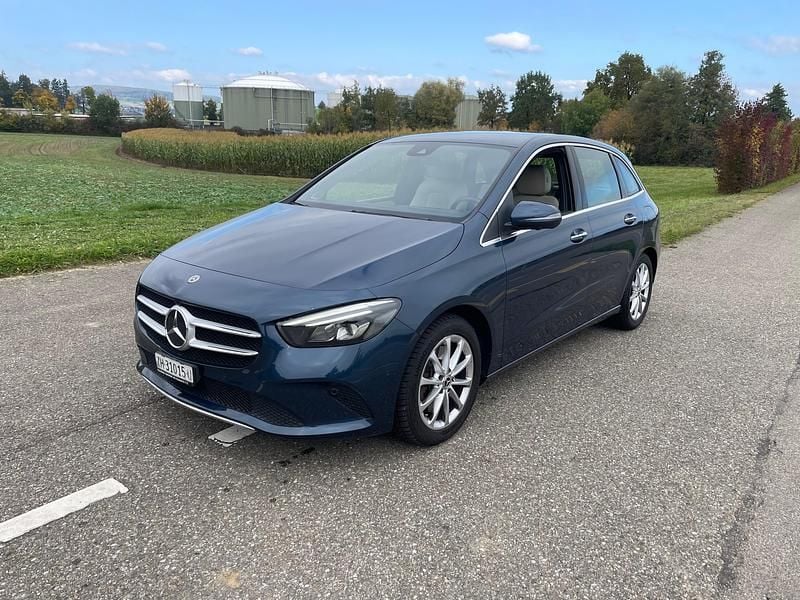 Gebraucht Mercedes B250 Style 224 PS (164 kW) 2019 Van / Kleinbus
