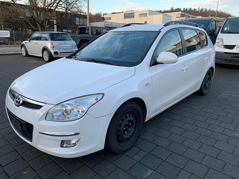 Gebraucht 2009 Hyundai i30 Style Kombi | CHF 1’299 - Bild 1/4