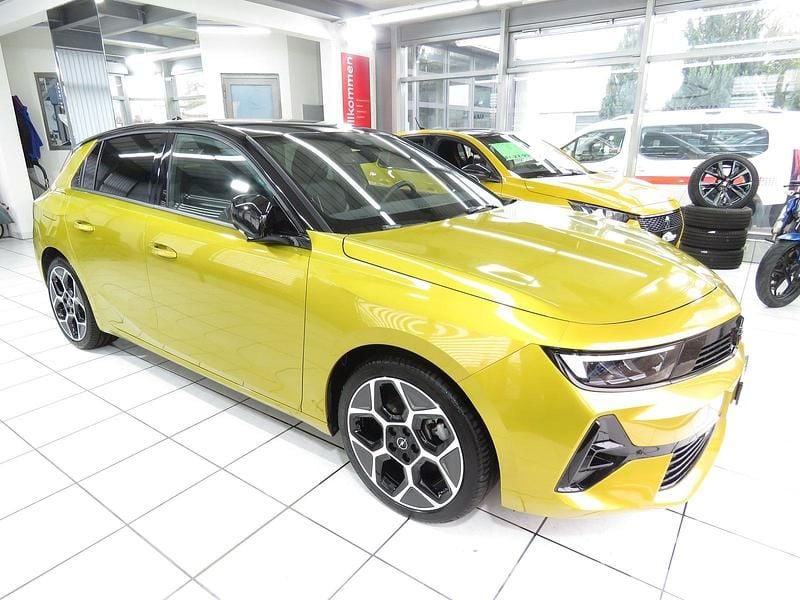 Gebraucht Opel Astra 130 PS (95 kW) 2023 Limousine