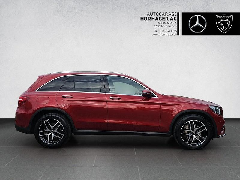 Gebraucht Mercedes GLC250 AMG line 204 PS (150 kW) 2018 Rot SUV
