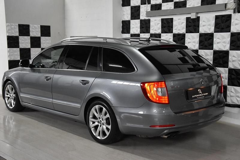 Gebraucht Skoda Superb Ambition 170 PS (125 kW) 2010 Kombi