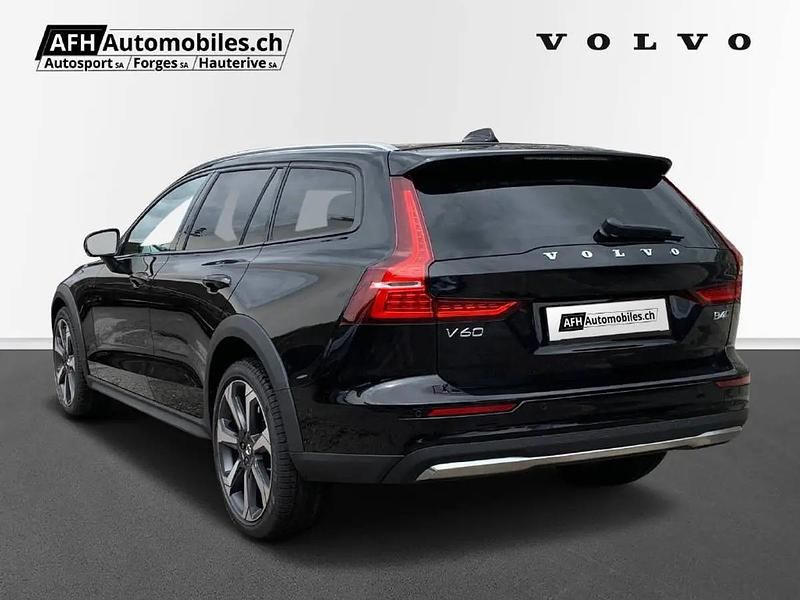 Gebraucht Volvo V60 CC 264 PS (194 kW) 2025 Schwarz Kombi