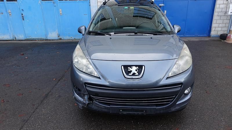Gebraucht Peugeot 207 Sport 112 PS (82 kW) 2010 Kombi