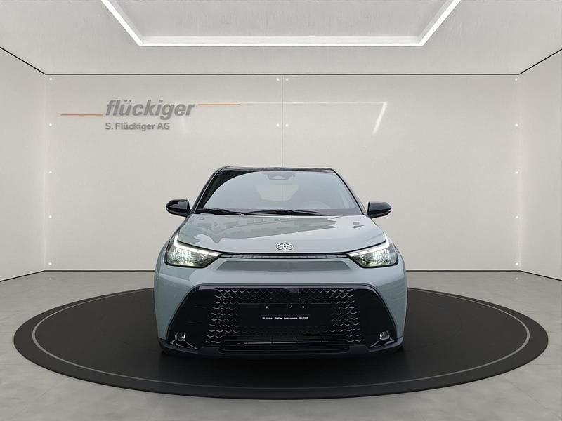 Neu Toyota Aygo X Trend 116 PS (85 kW) 2025 Grün SUV