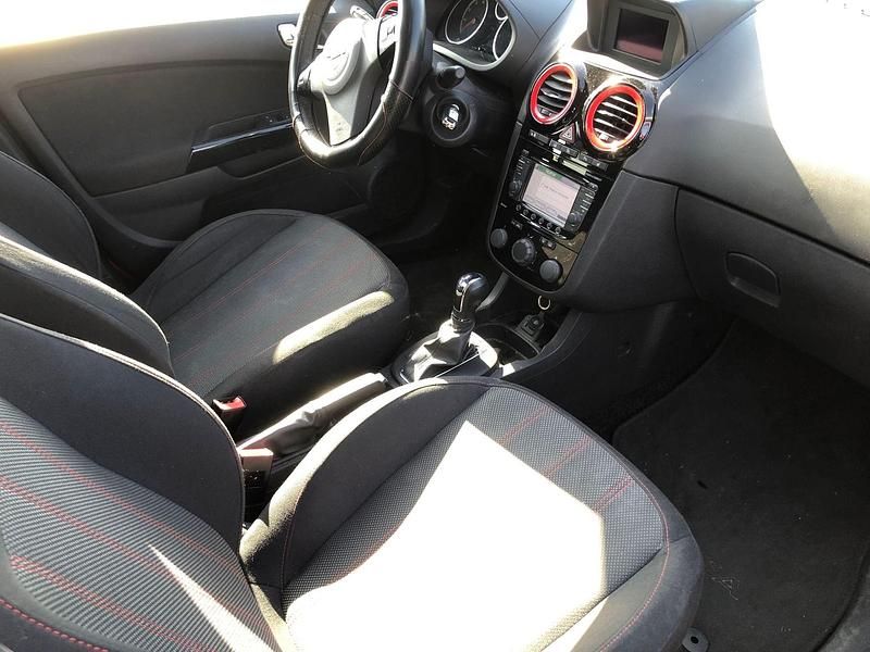 Gebraucht Opel Corsa Color Edition 100 PS (73 kW) 2012 Kleinwagen