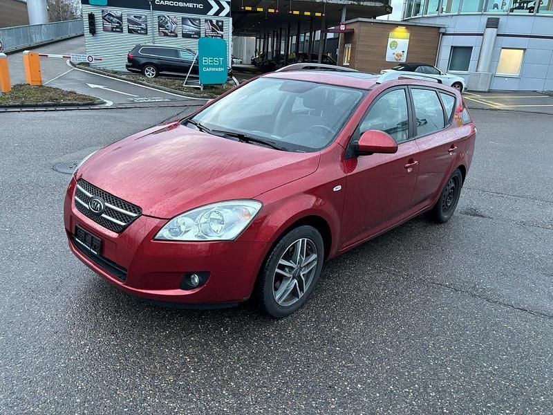 Gebraucht 2009 Kia Ceed Kleinwagen | CHF 1’499 - Bild 1/4