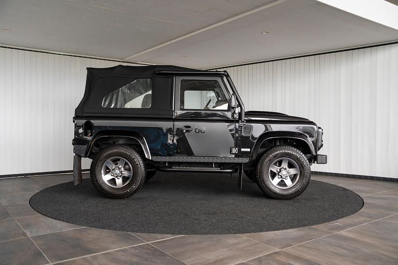 Gebraucht Land Rover Defender 122 PS (89 kW) 2009