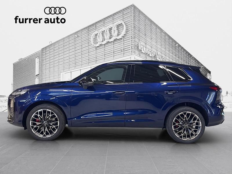 Neu Audi Q3 Sportback Ambiente 266 PS (195 kW) 2025 Blau SUV