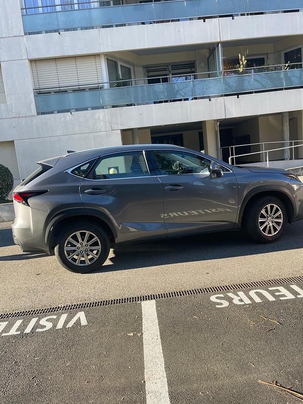 Gebraucht Lexus NX300h E-FOUR 197 PS (144 kW) 2015 SUV