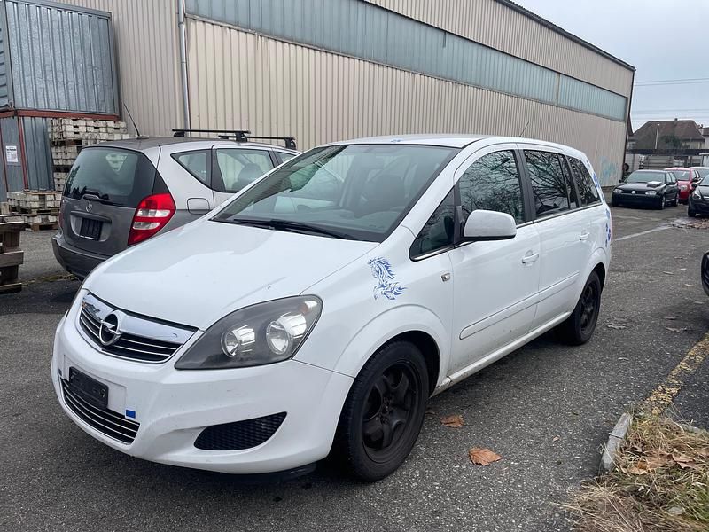 Gebraucht Opel Zafira Edition 120 PS (88 kW) 2010 Van / Kleinbus