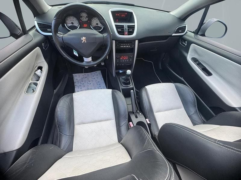 Gebraucht Peugeot 207 CC Roland Garros 150 PS (110 kW) 2009 Cabrio
