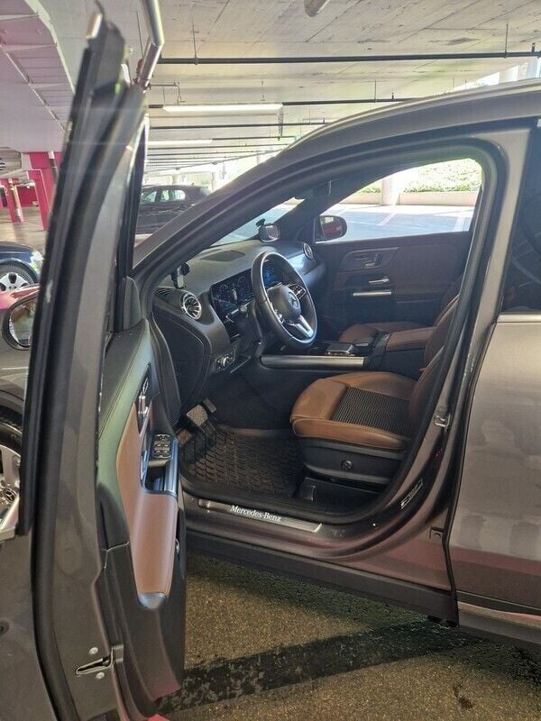 Gebraucht Mercedes GLA200 Progressive 163 PS (119 kW) 2021 SUV