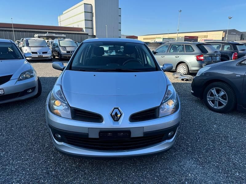 Gebraucht 2006 Renault Clio II Dynamique | CHF 3’198 (Guter Preis) - Bild 1/4