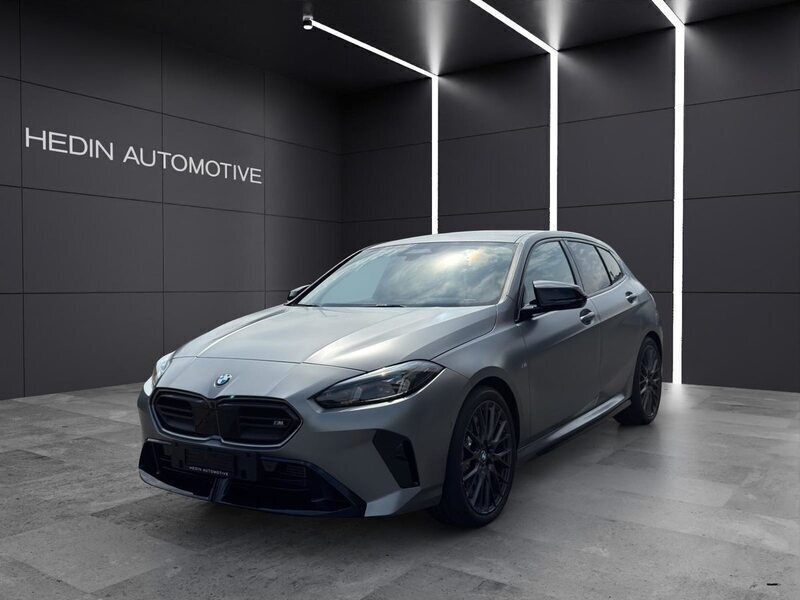 Grau Neu 2025 BMW M135 Performance Kleinwagen | CHF 71’100 (Fairer Preis) - Bild 1/4