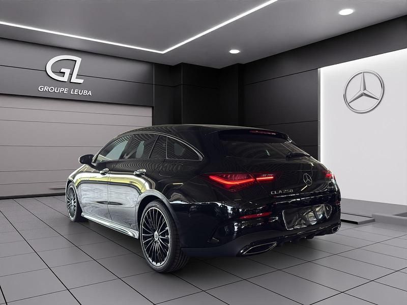Gebraucht Mercedes CLA250e Shooting Brake 224 PS (164 kW) 2025 Schwarz Kombi