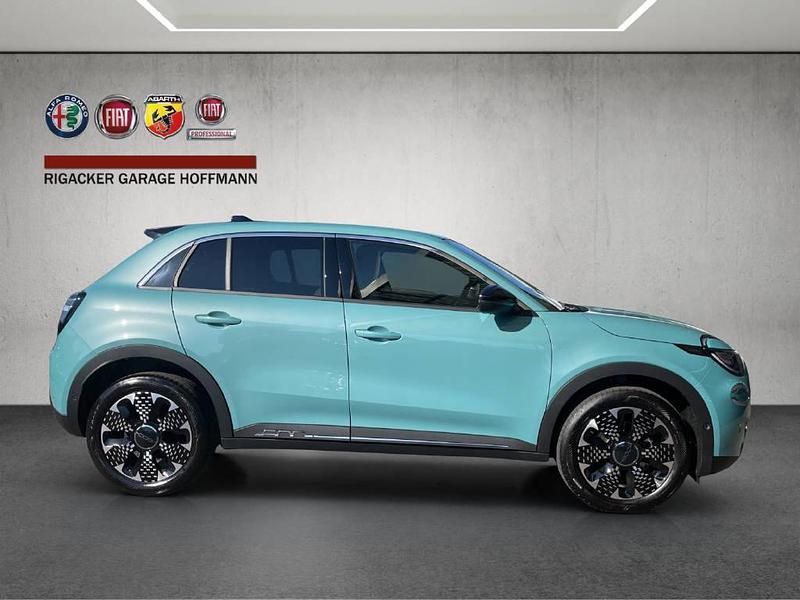 Gebraucht Fiat 600 La Prima 114 kW (156 PS) 2024 Blau SUV