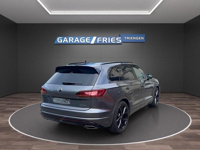 Gebraucht VW Touareg R 462 PS (339 kW) 2021 SUV