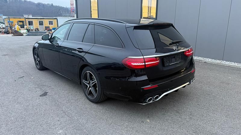 Gebraucht Mercedes E220 AMG line 194 PS (142 kW) 2019