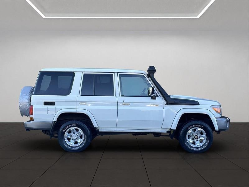 Gebraucht Toyota Land Cruiser 130 PS (95 kW) 2018 SUV