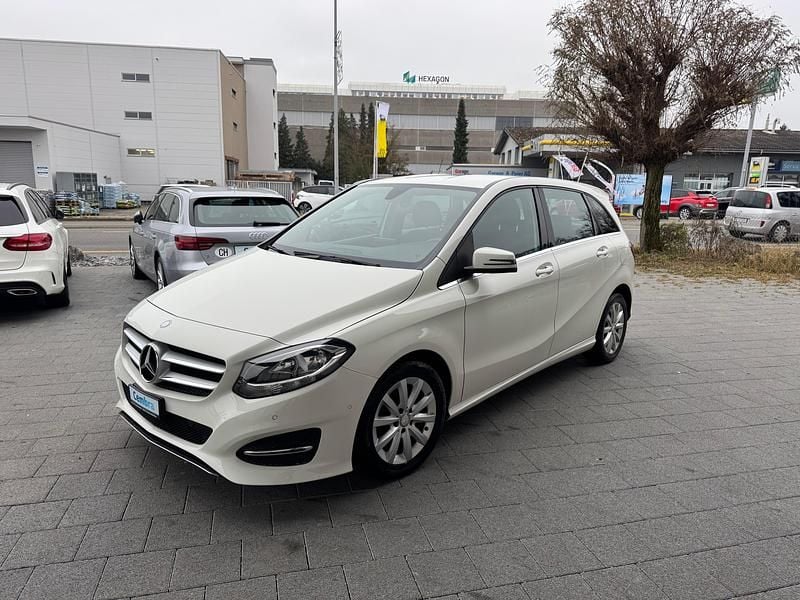 Gebraucht Mercedes B220 Urban 177 PS (130 kW) 2015 Van / Kleinbus