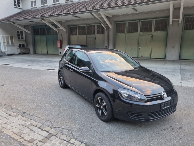 Verkauft VW Golf VI 1.6 Trendline, gebraucht 2010, 110.999 km in Amsteg
