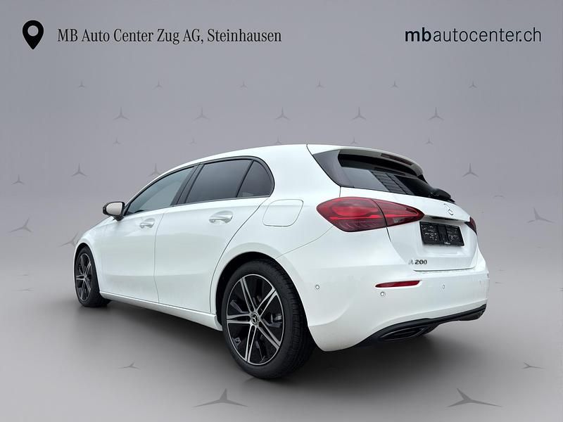 Gebraucht Mercedes A200 Night 177 PS (130 kW) 2024 Weiss Limousine