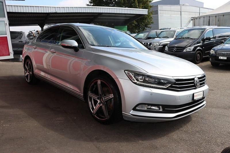 Gebraucht VW Passat Comfortline 150 PS (110 kW) 2015 Limousine