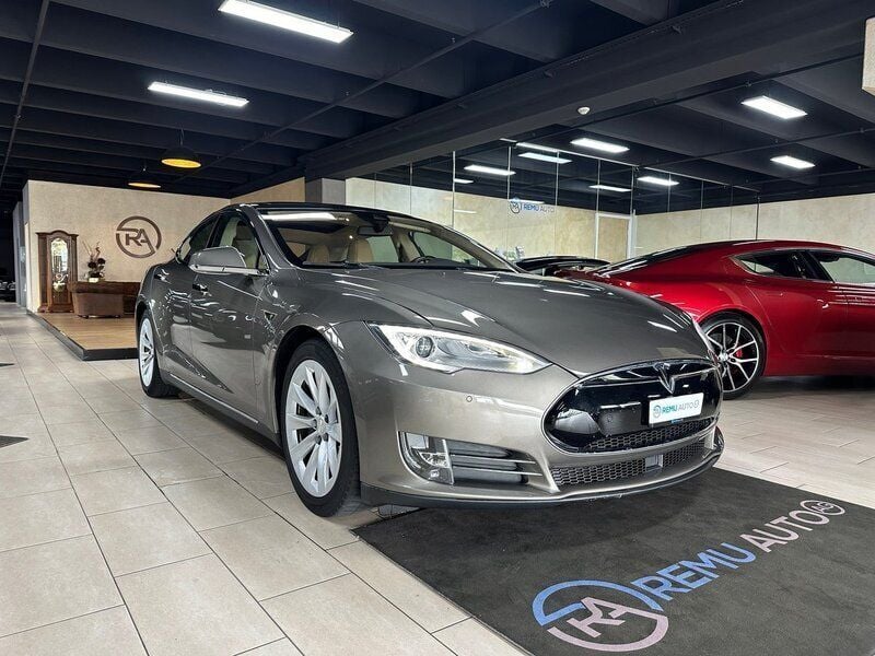 Gebraucht 2016 Tesla Model S Kleinwagen | CHF 18’500 (Guter Preis) - Bild 1/4