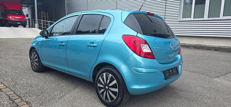 Gebraucht Opel Corsa Color Edition 100 PS (73 kW) 2012 Kleinwagen