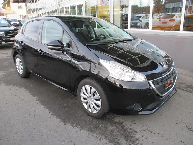 Gebraucht Peugeot 208 Active 82 PS (60 kW) 2013 Kleinwagen