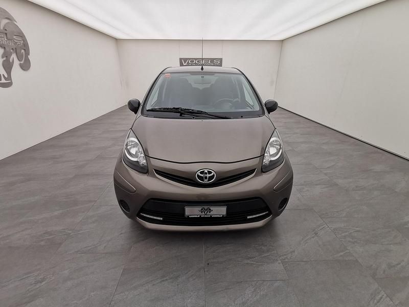 Gebraucht Toyota Aygo Luna 68 PS (50 kW) 2014 Grau Kleinwagen