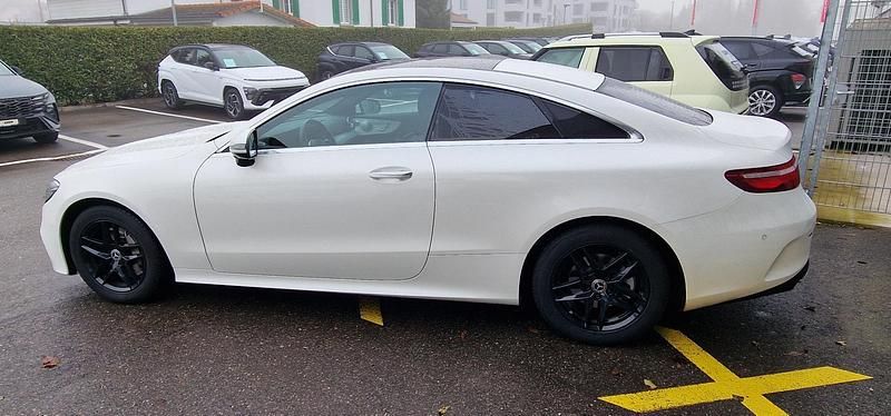 Gebraucht Mercedes E200 AMG line 197 PS (144 kW) 2020 Weiss Coupé