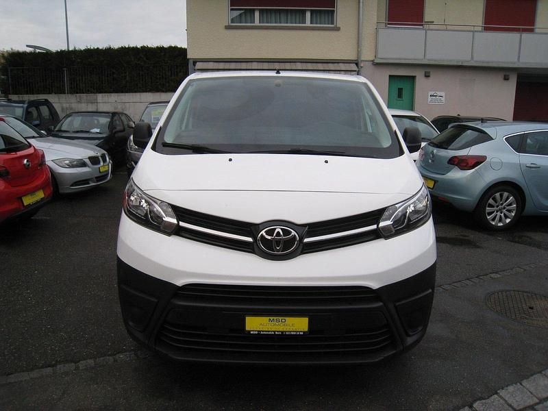 Gebraucht Toyota Proace Terra 95 PS (69 kW) 2019 Van / Kleinbus