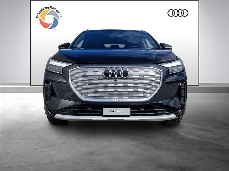 Gebraucht Audi Q4 e-tron Ambiente 150 kW (204 PS) 2023 Schwarz SUV