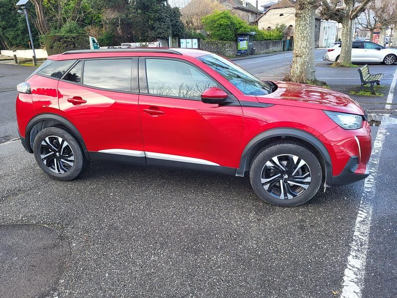 Gebraucht Peugeot 2008 Allure 130 PS (95 kW) 2021 SUV