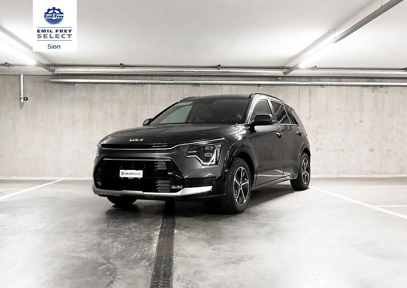 Gebraucht Kia Niro 182 PS (133 kW) 2023 Grau SUV
