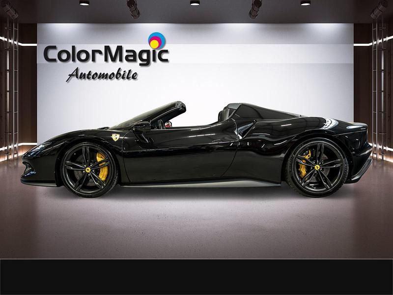 Gebraucht Ferrari 296 830 PS (610 kW) 2024 Cabrio