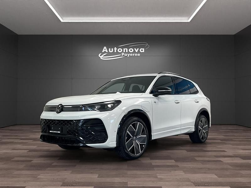 Weiss Neu 2025 VW Tiguan R-line SUV | CHF 49’900 (Superpreis) - Bild 1/4