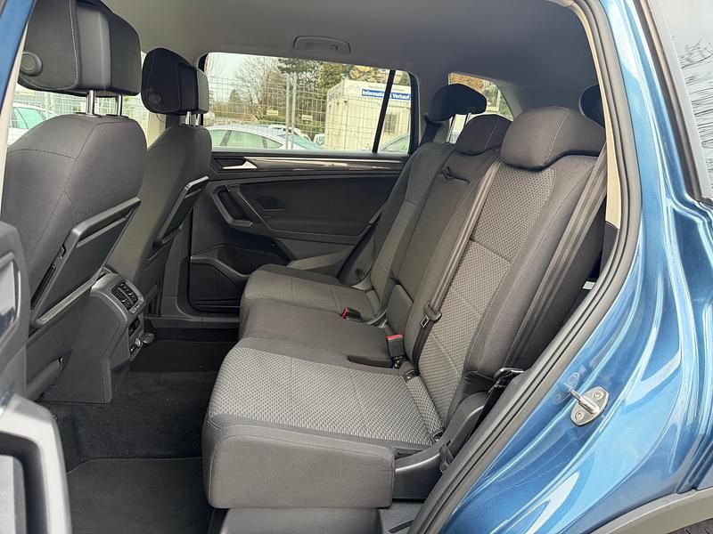Gebraucht VW Tiguan Allspace Elegance 150 PS (110 kW) 2021 SUV