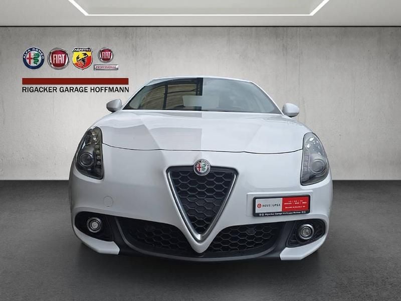 Weiss Gebraucht 2017 Alfa Romeo Giulietta Progression Limousine | CHF 5’990 (Superpreis) - Bild 1/4
