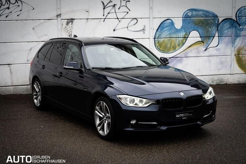 Gebraucht BMW 330 Sport Line 258 PS (189 kW) 2013 Kombi