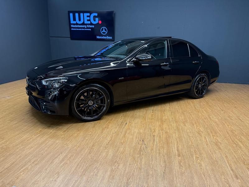 Gebraucht Mercedes E220 AMG 200 PS (147 kW) 2023 Schwarz Limousine