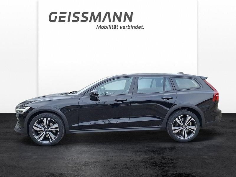 Gebraucht Volvo V60 CC Ultimate 211 PS (155 kW) 2024 Schwarz Kombi