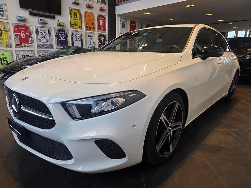 Gebraucht Mercedes A180 Night 136 PS (100 kW) 2021