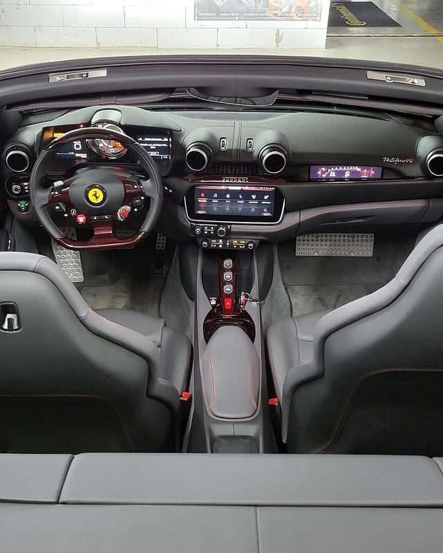 Gebraucht Ferrari Portofino 620 PS (456 kW) 2023 Cabrio